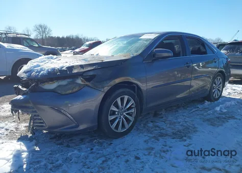 2017 Toyota Camry Xle z USA, uszkodzony, nr VIN 4T1BF1FK2HU628941